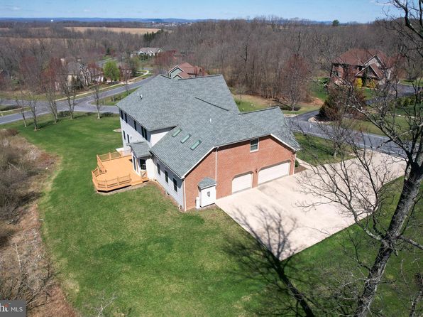 311 Treetops Dr, State College, PA 16801