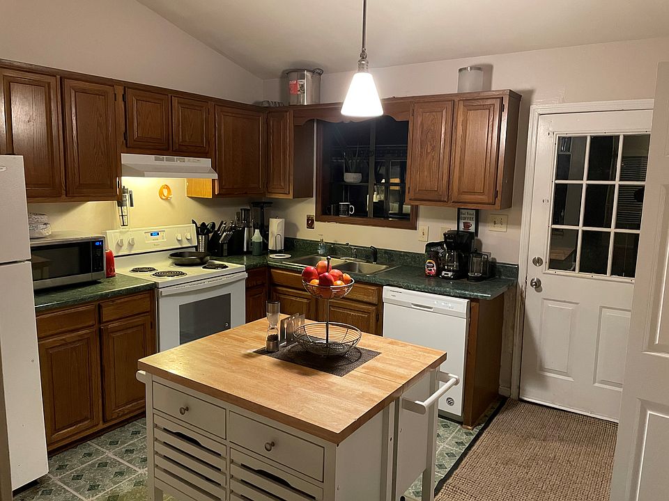 2nd image of 362 W Frances St
