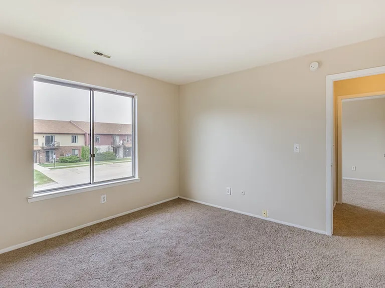 55 Suzanne Dr — Photo 38