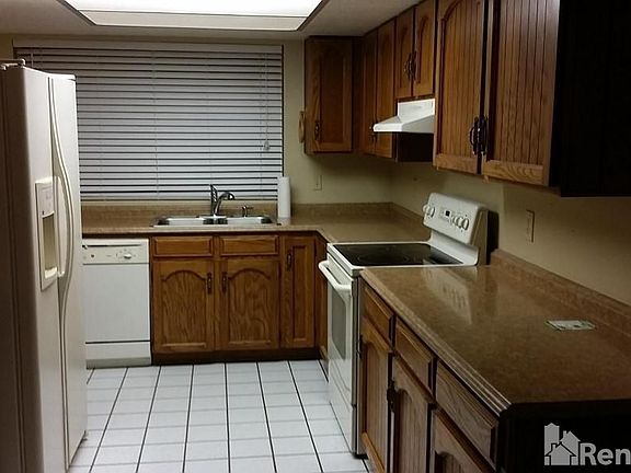 3rd image of 8533 N 104th Ave