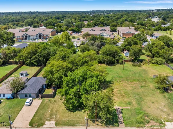 3840 Waldorf St, Fort Worth, TX 76119