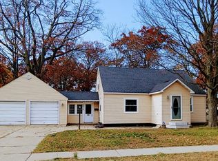 2515 Fountain St, Muskegon, MI 49441