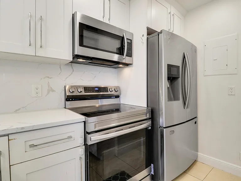 3630 Alder Dr #E2 — Photo 18