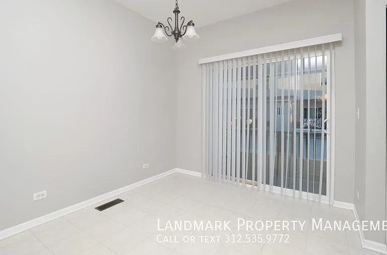 110 Enclave Cir #D — Photo 7