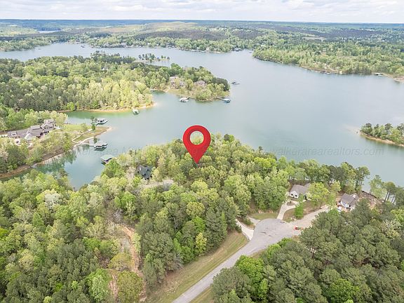 3rd image of 102 Stoney Point Rd S