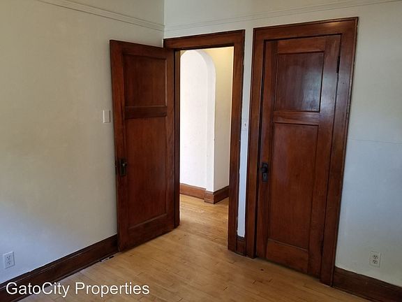 5th image of 4757 S Lake Dr APT 4