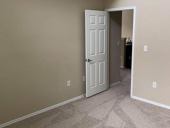 5th image of 16501 Redcliff Dr #1B