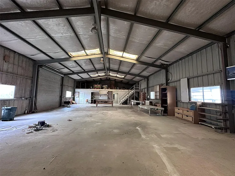 1204 County Road 408 — Photo 11