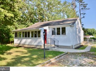 308 Queens Ln, Williamstown, NJ 08094