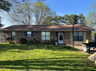 2567 E 2090th Rd, Hugo, OK 74743