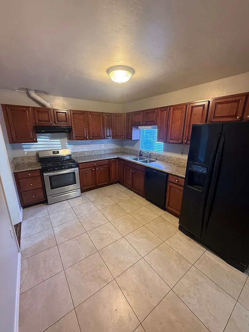 Beautiful 3 Bedroom La Mesa Home — Photo 4