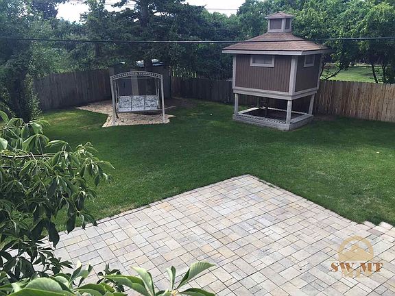 3rd image of 210 N Western Dr