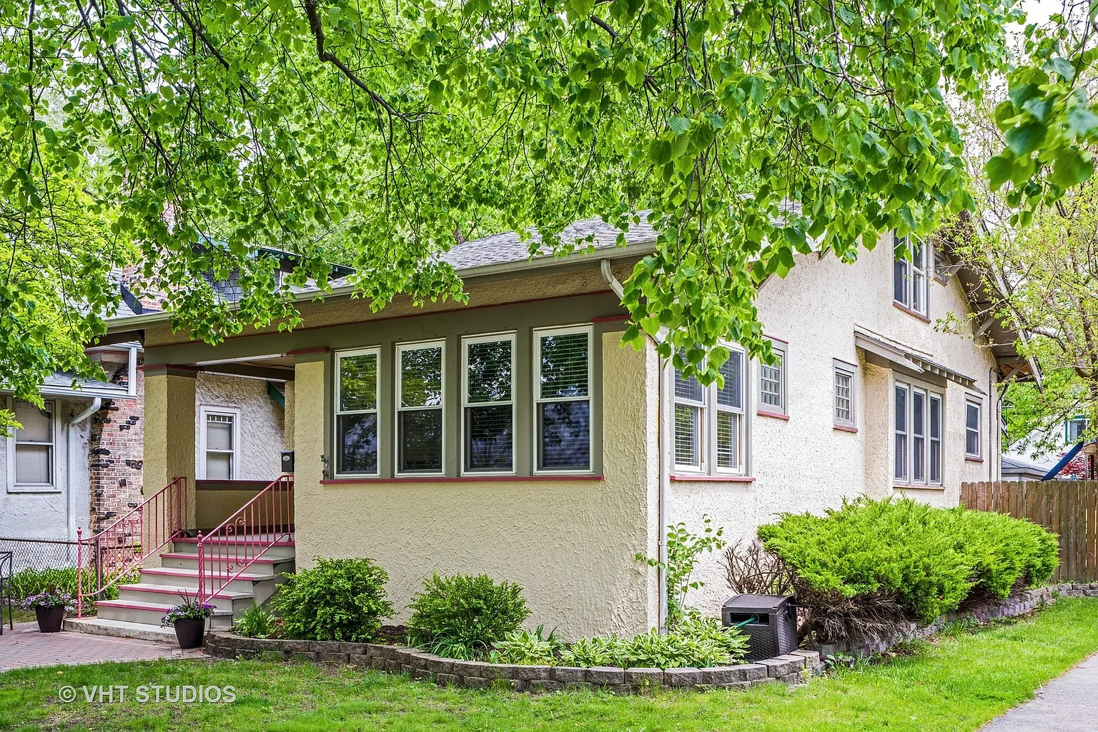900 Mapleton Ave photo 1