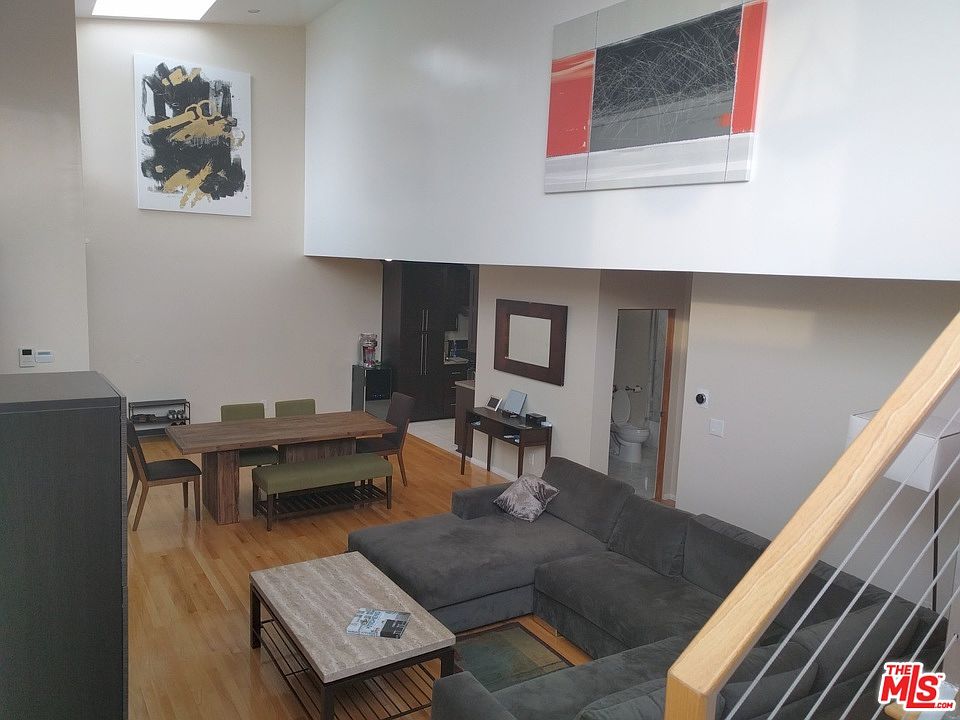 1st image of 511 1/2 San Juan Ave