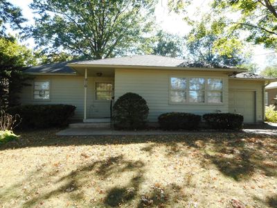 916 W 11th St, Cedar Falls, IA, 50613