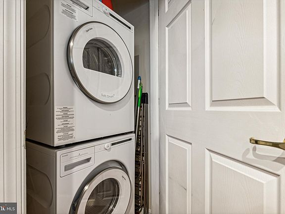 3rd image of 3538 Huntley Manor Ln #133B