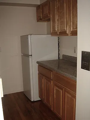 Rented by Aidonis Realty | media 6