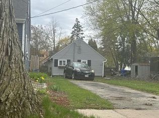 1215 W Summer St, Appleton, WI 54914