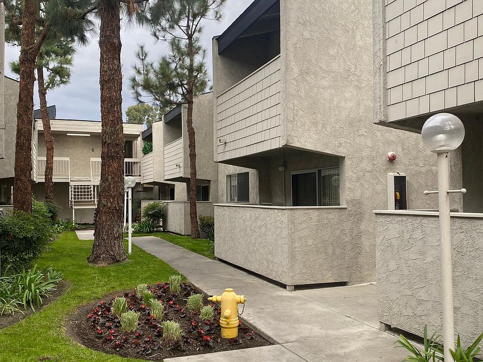 Woodbriar Apartments 10415 Paramount Blvd Downey, CA Zillow