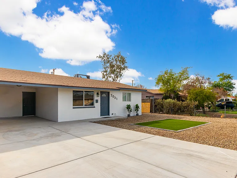 2031 E Orange St — Photo 3