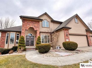 17365 Cinnamon Cir, Omaha, NE 68135