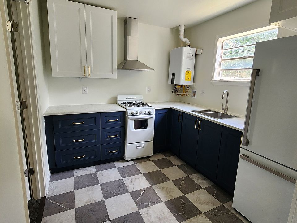 1st image of 521 W 10th Ave #5