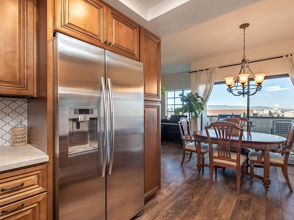 1st image of 17914 Magnolia Blvd Unit 316