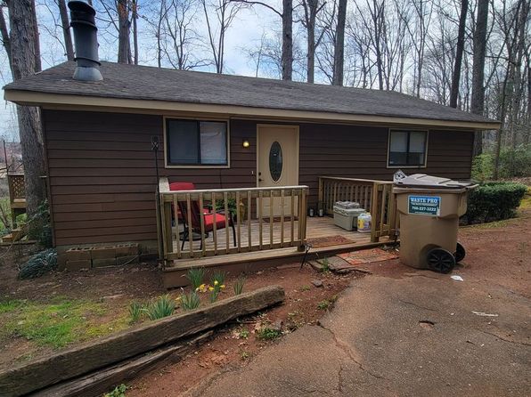 84 Cedar Dr