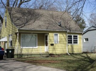 1637 Heath St, Waterloo, IA 50703