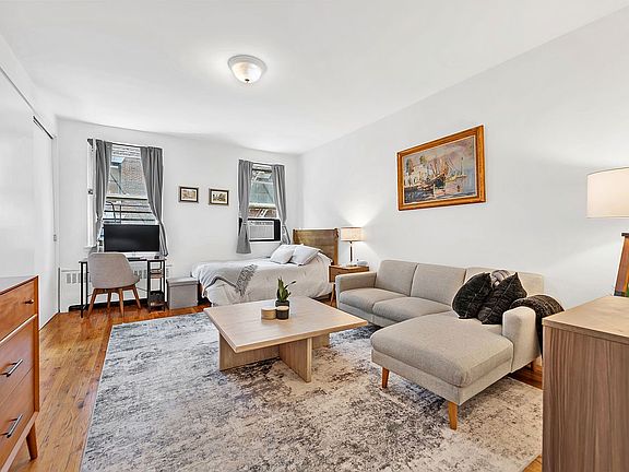 2nd image of 26 Bedford St APT 2-B