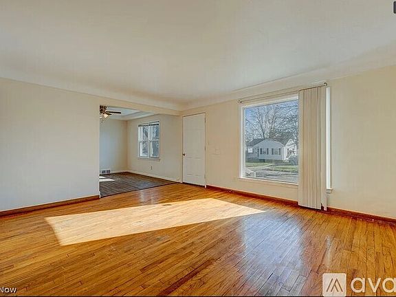 3rd image of 12319 Park Knoll Dr