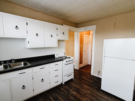 3rd image of 2418 E Memorial Dr #2
