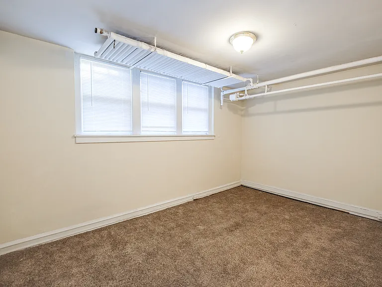 Santa Rosa Apartments — Photo 13