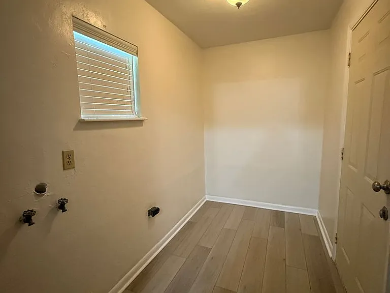 15615 NW 138th Dr — Photo 36