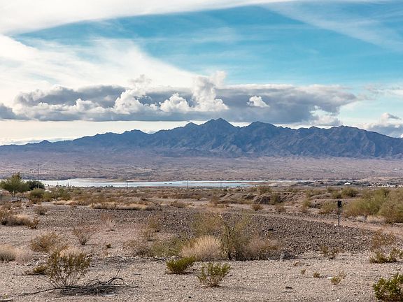 4th image of 1620 Laverne Ln