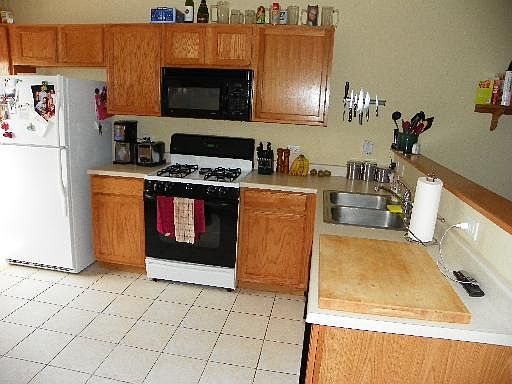3rd image of 635 Willow St Unit 635