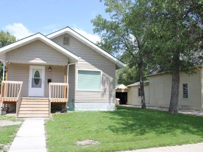 822 7th Ave NW, Minot, ND, 58703