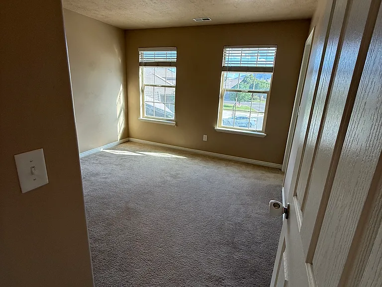 Upstairs 2nd Bedroom
