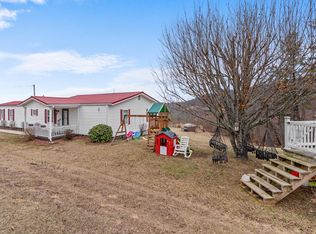 1883 Farmers Market Dr, Hillsville, VA 24343
