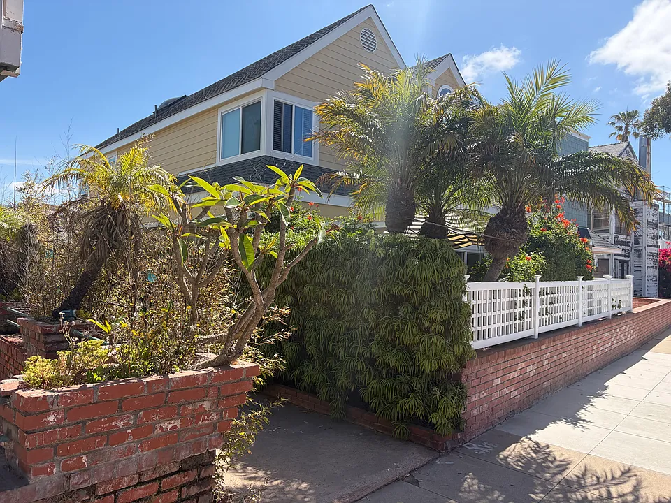 805 Anacapa Ct