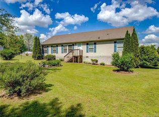 176 Old Souther Rd, Mills River, NC 28759