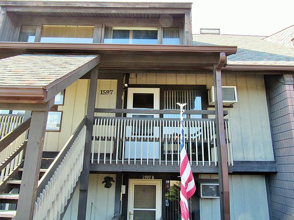 2nd image of 1597 Treetop Trl #69