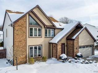 111 Brenridge Dr, East Amherst, NY 14051