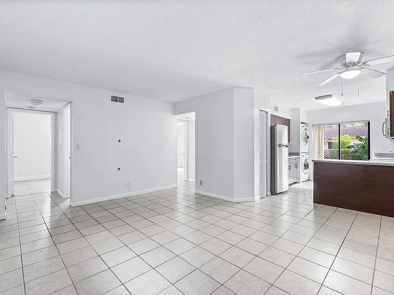 1837 NW 94th Ave — Photo 3