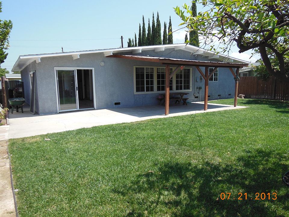 2nd image of 2220 E Blanchard Ave