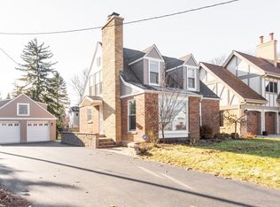 417 W Wing St, Arlington Heights, IL 60005