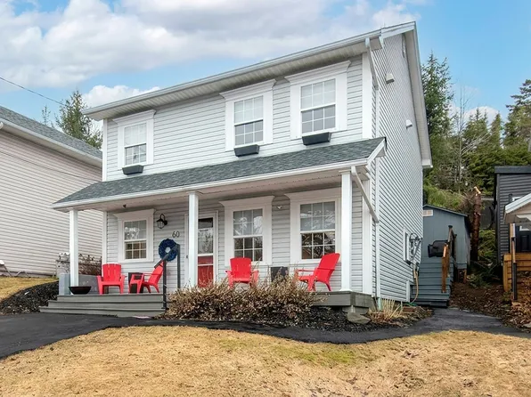 60 Amin St, Halifax, NS B4A 4B8