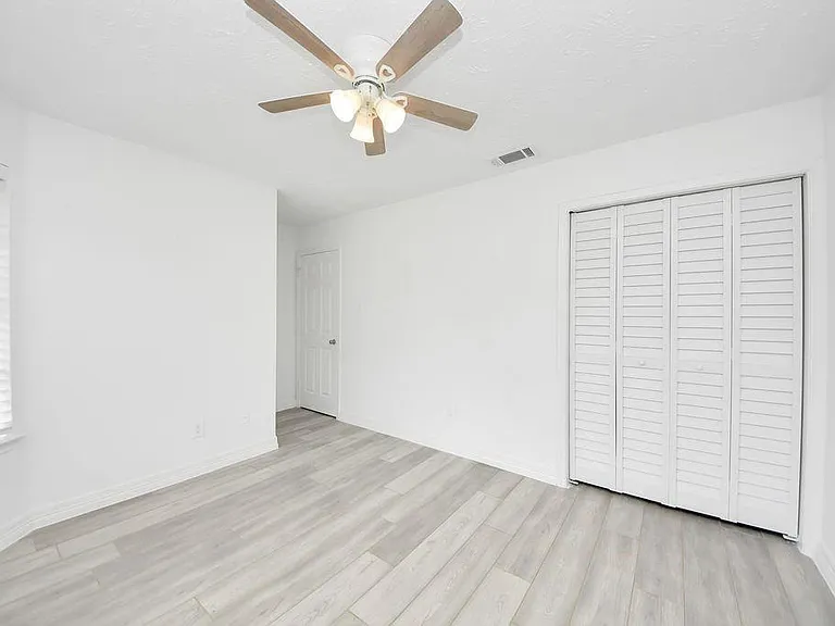 4922 E Laureldale Dr — Photo 29