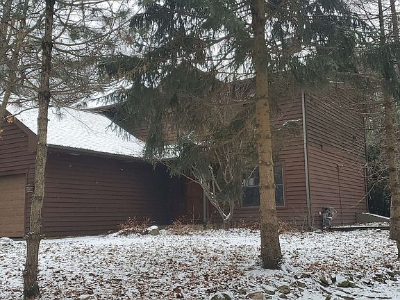 2nd image of 109 Prince Ct SE