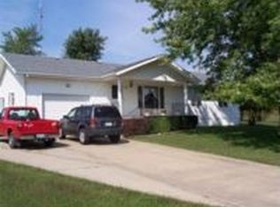 1607 Shady Ln, Warsaw, MO 65355